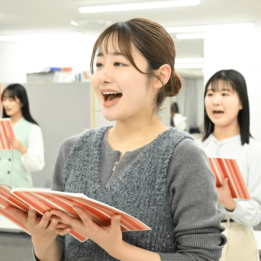 発声練習をしている様子